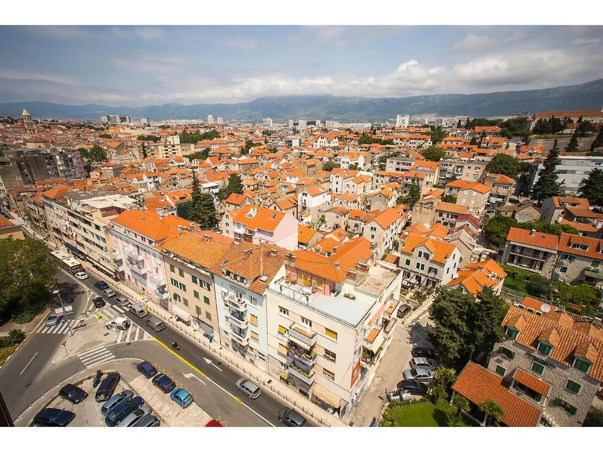 Tower Rooms Split 4*,  Croacia